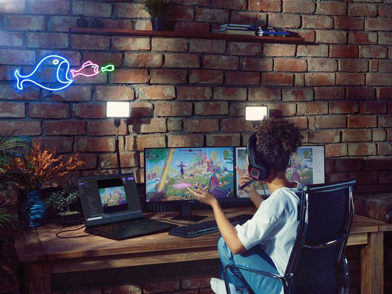 OMEN by HP 17-ck2160nd Laptop 43,9 cm (17.3"") Quad HD Intel® Core™ i7 i7-13700HX 32 GB DDR5-SDRAM 1 TB SSD NVIDIA GeForce RTX 4080 Wi-Fi 6E (802.11ax